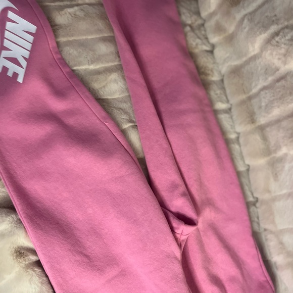 KIDS PINK ATHLETIC WEAR - Picture 11 of 16